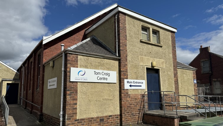 A boxing club in Law is to take over the lease of a hall in the village. It has been agreed that the Tom Craig Centre will be leased to Law Boxing Club for a period of five years. More details in the View: orlo.uk/R07lA