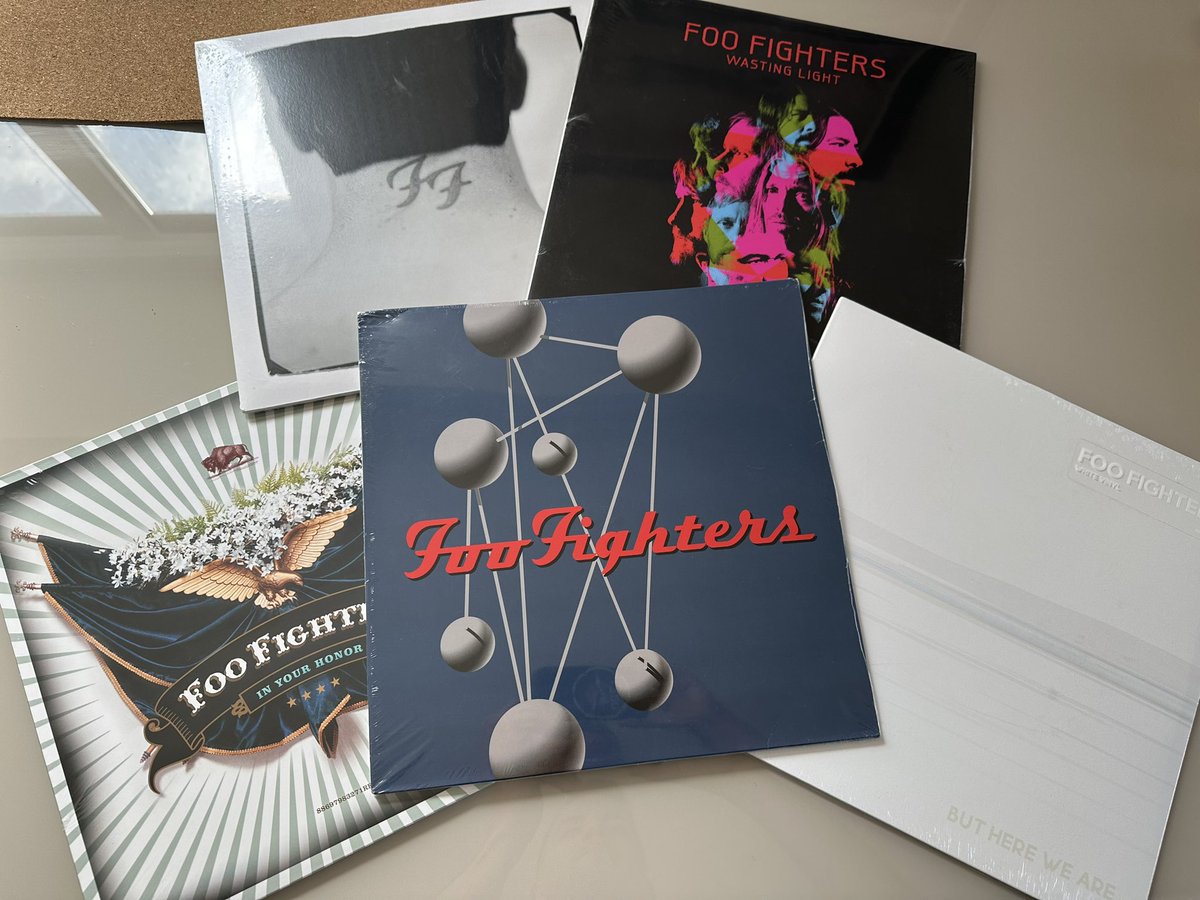 Record delivery day 😍 Some of my favourite records of all time @foofighters
