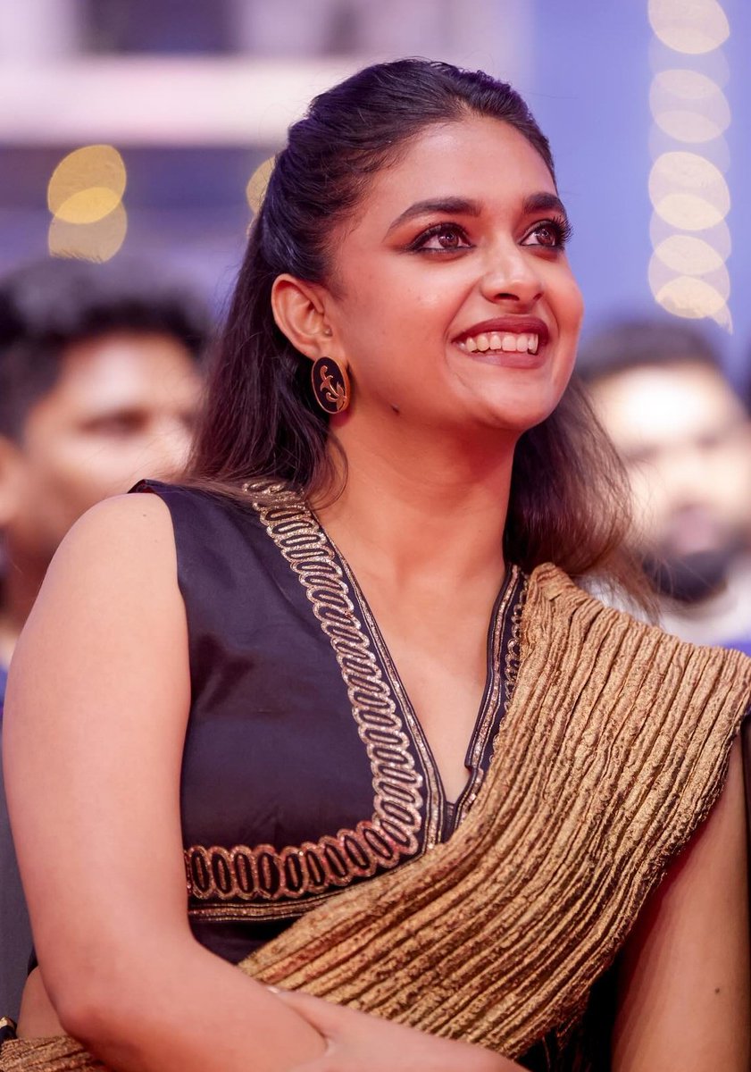 குந்தி முண்டா கீர்
#kundiyarthilagam #keerthisuresh #keerthisureshhot #keerthisureshhotface #keerthisureshface #keerthisureshhotass #keerthisureshass #actresshotexpression #actresshotface #kajalaggarwal @MsKajalAggarwal