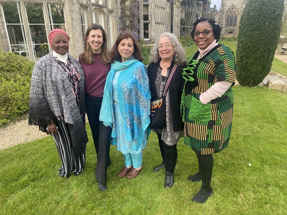 Last week, ICAN's @FBognon & #WASL partners @Reachoutreo, @Allaminforpeace, @MossaratQadeem, & @CIASE_ong attended @WiltonPark conference “Maximising influence & response to conflict” with @FCDOGovUK, civil society, security, & #humanitarian actors.