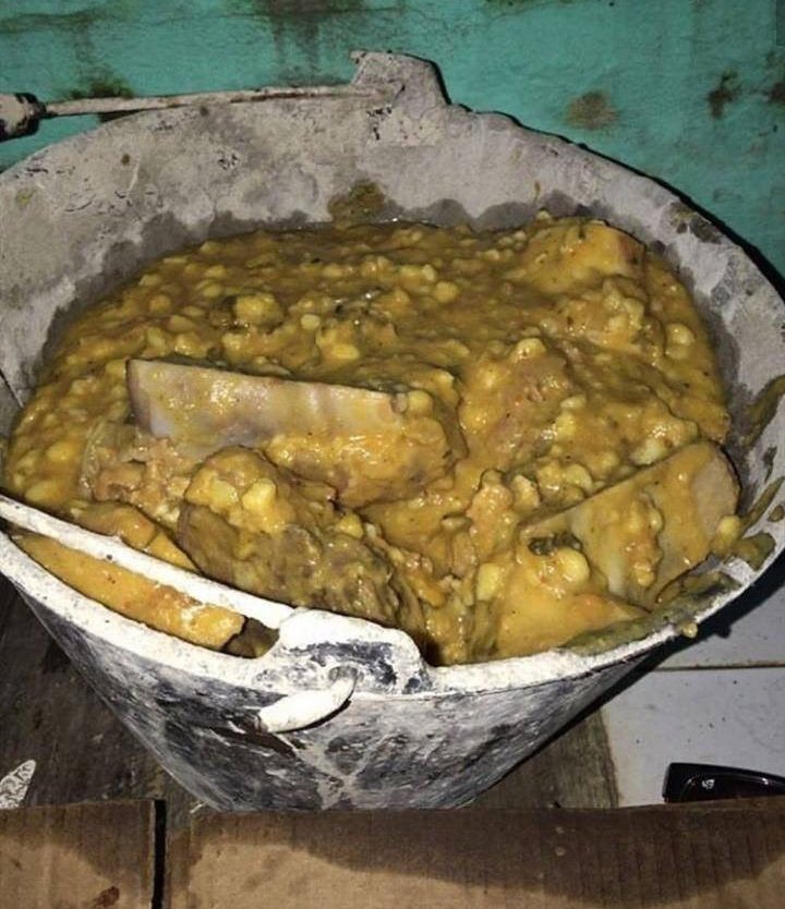 Gustito por el dia del trabajador😋