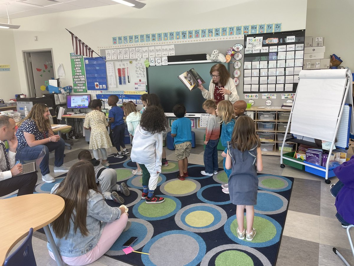 Happening Now: New Lebanon Kindergarteners act out “sauntering” like a Koala during an interactive read aloud. Bringing vocabulary to life makes it stick! K teachers observe a model lesson to enhance their own instruction. @MJDAmico_GPS @DrJones_GPS