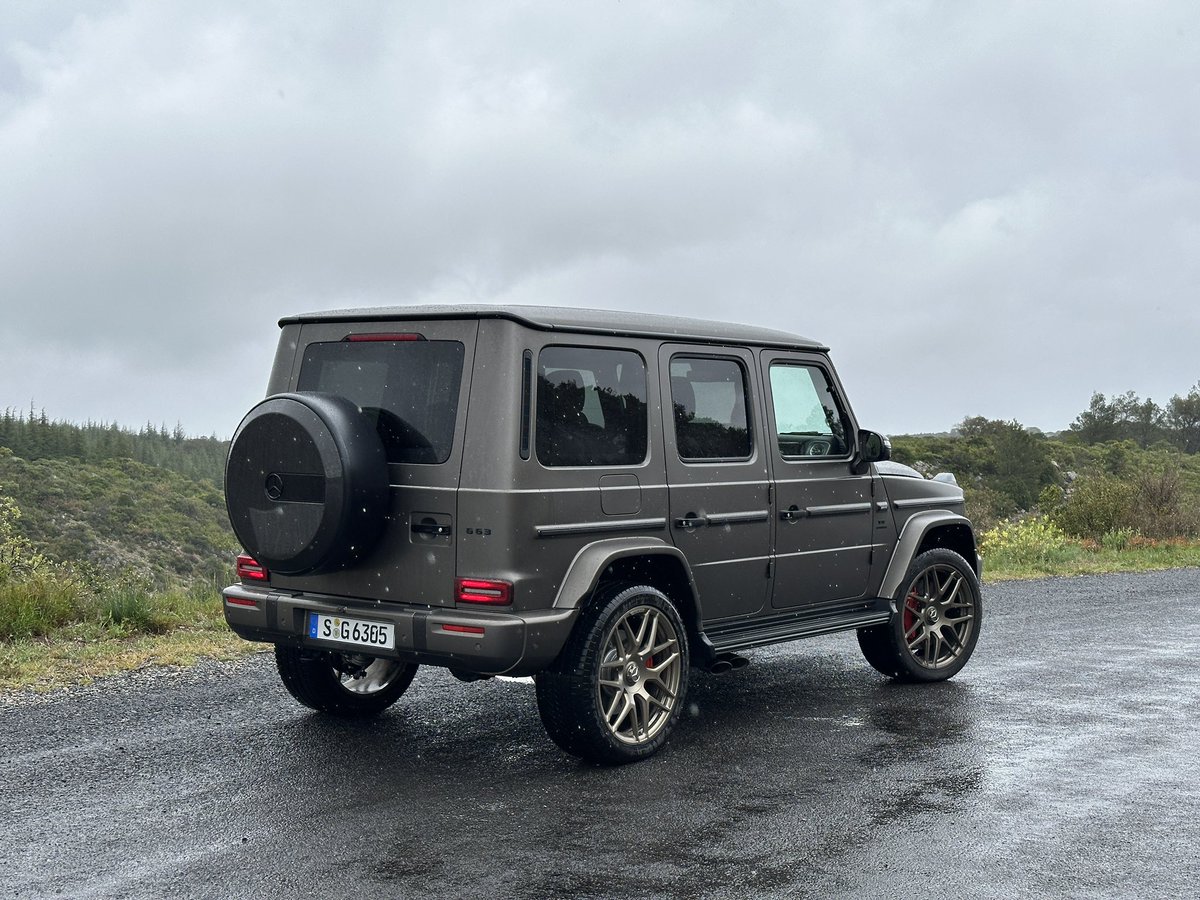 Please get your G63 with bronze wheels.