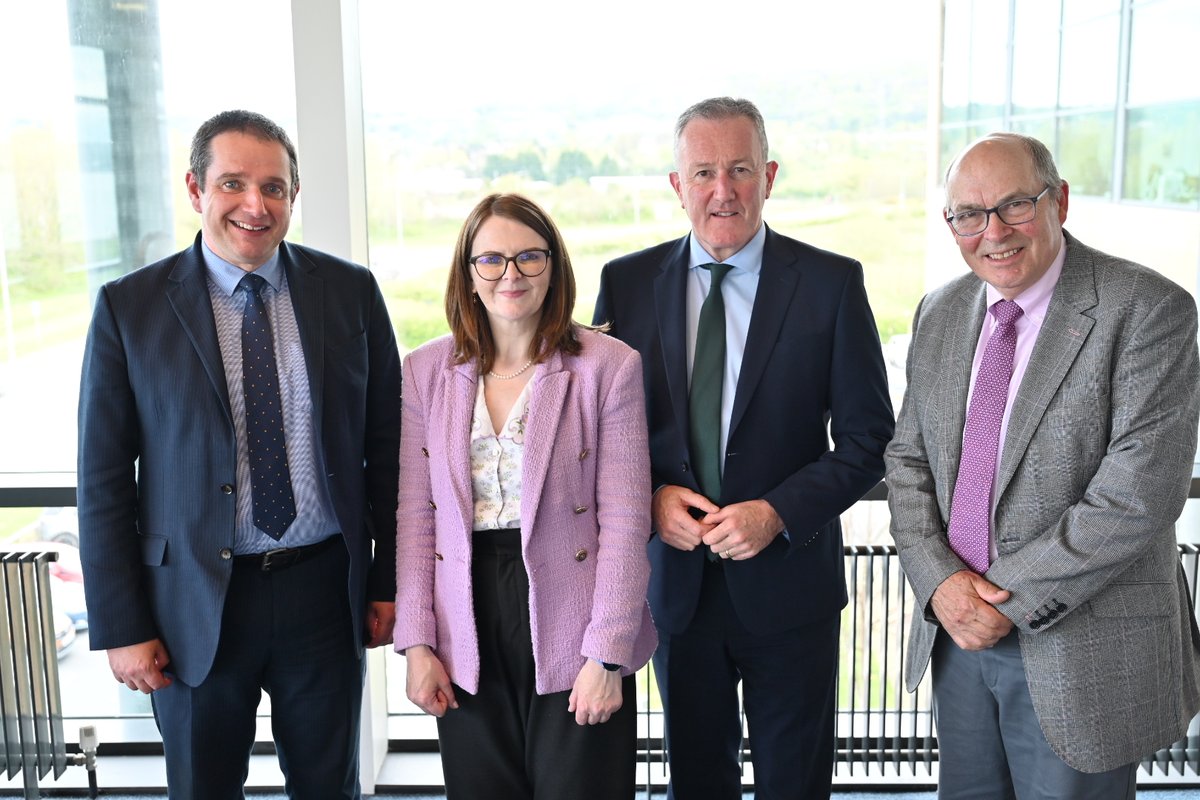 @Economy_NI Minister @conormurphysf and @dptfinance Minister @CArchibald_SF met with Bill Emery, Chair and @jnfrench, Chief Executive @UREGNI to discuss the pivotal role the @UREGNI play in supporting the Department’s decarbonisation journey towards a greener, more secure, and…