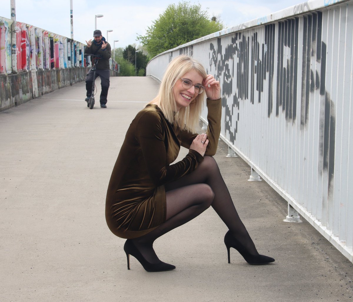 Euch  allen einen schönen 1. Mai 😘😘😘

#lestenuesdenicole #glamory_strumpfhosen #pantyhose #collants #strumpfhose #パンスト #legfashion #Колготки #pantyhosefashion #pantimedias #kolgotki #rajstopy #collant #tights #hosiery #nylonlegs #nylons #pantyhoselegs #heels