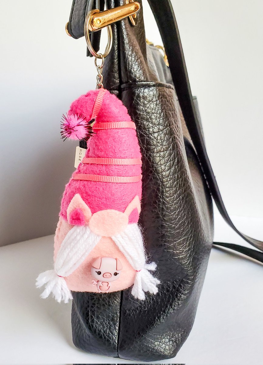 Animal Themed Gnome Keychains 🐄 🐖
etsy.com/listing/148347…
#etsy #HandmadeHour #giftideas #giftsforkids #womaninbizhour #spring #SummerVibes #AnimalLovers #PIGS #COW #gnomes #gnomelover #uniquegifts #FarmLife #barnyard #WednesdayMotivation #HumpDayHappiness
