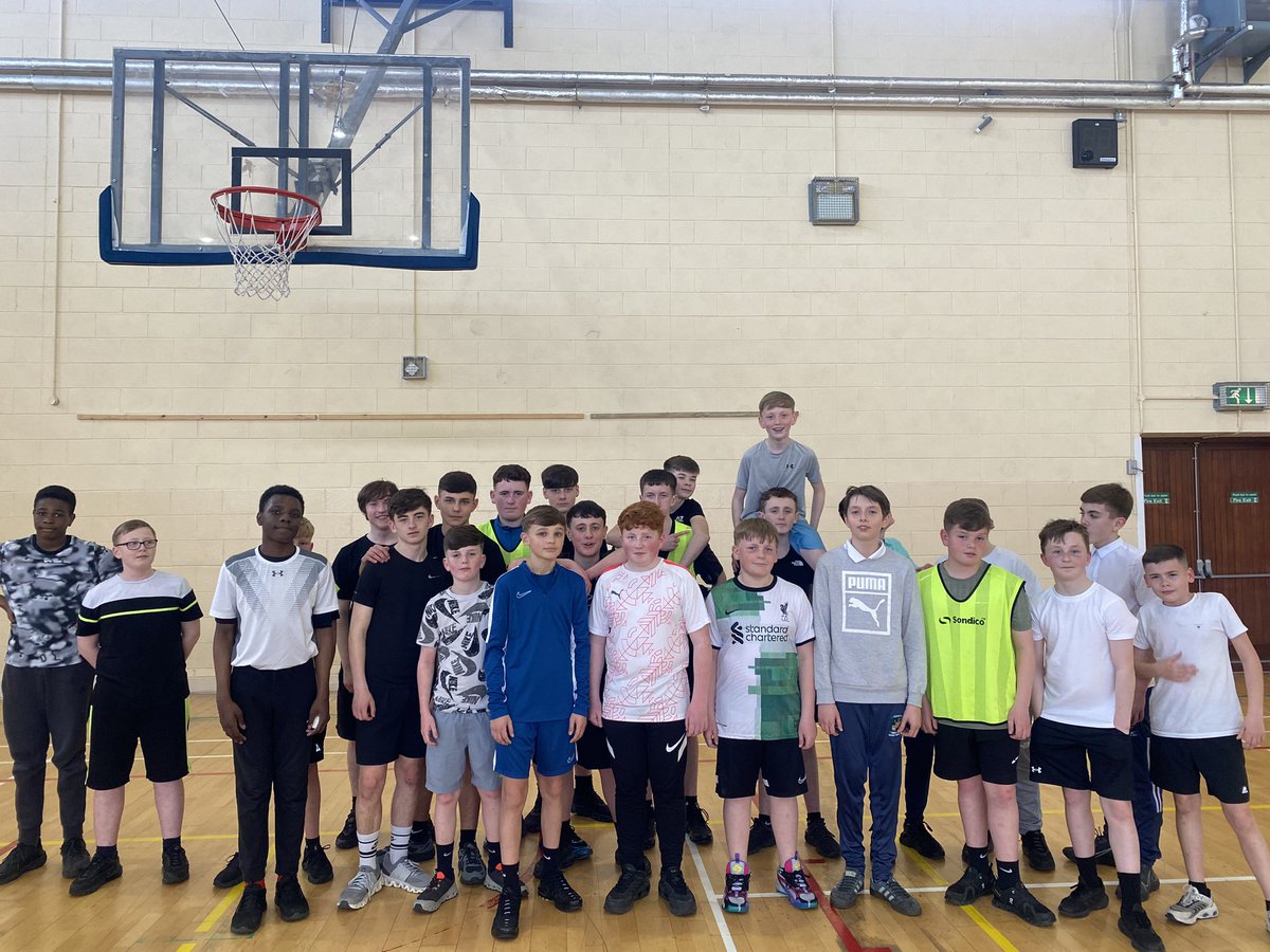 2nd years took the bragging rights in todays big basketball match against the 1st years 🏀 Big thanks to our coaches Mr O’Malley and Ms Kirwan.
The game was played in great spirit & the boys enjoyed a well deserved pizza party afterwards🍕 #WeareCPCC #extracurricular #Teamddletb
