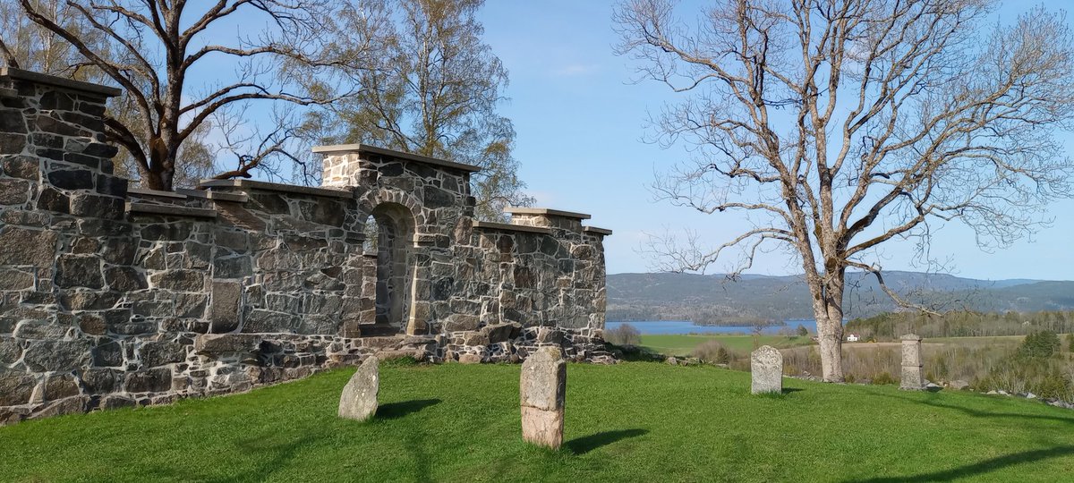 Just visited Holla church ruin, the remains of a 12th century church in Telemark dedicated to St. Mary. Heavily restored in the 1920s.