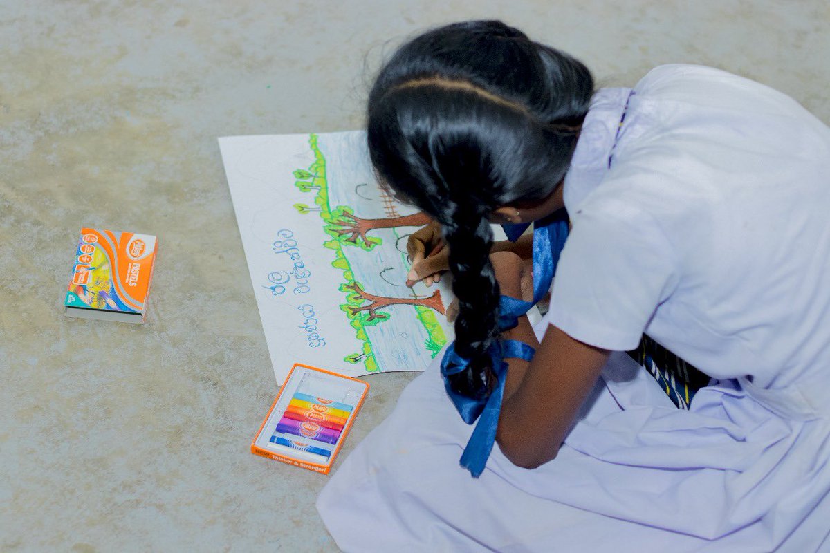 Lycagf's tweet photo. Exploring creativity and conservation at the Water Day Art Festival in Galle! 🤝🇱🇰🌎💚📚

#WaterDayArtFestival #Galle #LycaGnanamFoundation https://t.co/aJe2oXcSmN