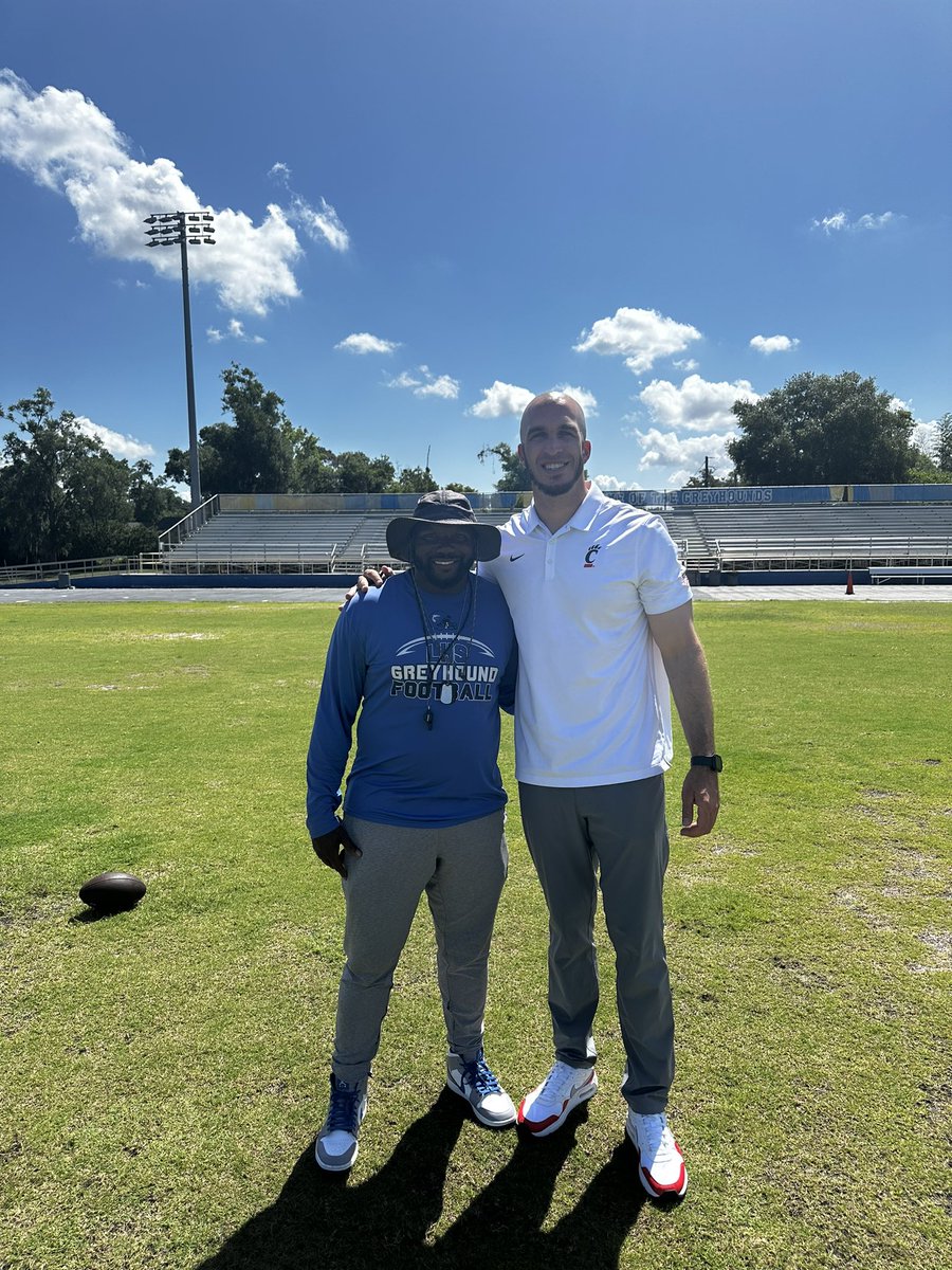 Special thanks to @CoachPeteThomas from the University of Cincinnati for stopping by today to check out my 2026 Quarterback @BreylonSanchez and 2025 WRs @rwndel @SevCroom. They coming to recruit @LymanFootball24! #FinishWhatYouStarted