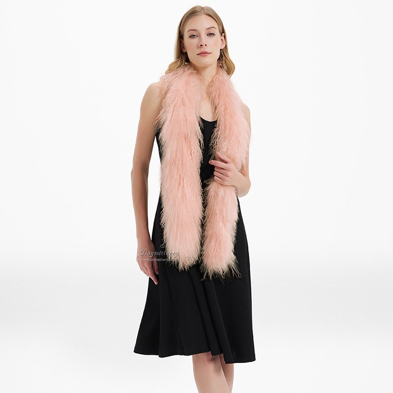 A stunning Mongolian fur collar exquisitely on-trend and the perfect accent accessory to finish your look.#ootd #fur #scarf #furscarf #womenswear #womenfashion #womenstyle #ladyfashion #ladystyle #outfits #outwear #lambfur #lambfurscarf #accessories #fashionaccessories #handmade