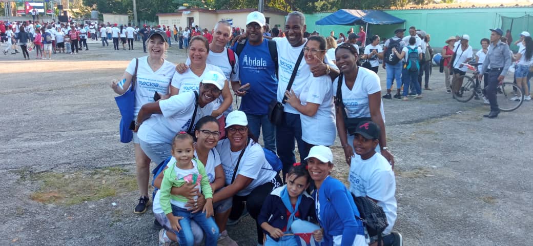 Los trabajadores del @CIGBCuba presentes en La Vereda de La Lisa, ratificando el Sí por la UNIDAD, el COMPROMISO y la VICTORIA. ¡Viva el Día Internacional de los Trabajadores! #PorCubaJuntosCreamos