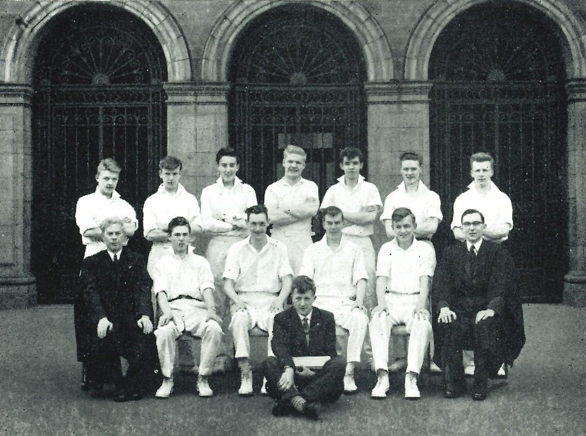 🔎 With May now upon us, it's fair to say that it's cricket season!

🏏 Cricket has a long history at HSOG, with the photograph below showing members of the 1st XI team from 1960/61.

👇 Comment your school cricketing memories below.

#HSOGThrowbackThursday #HSOGCommunity