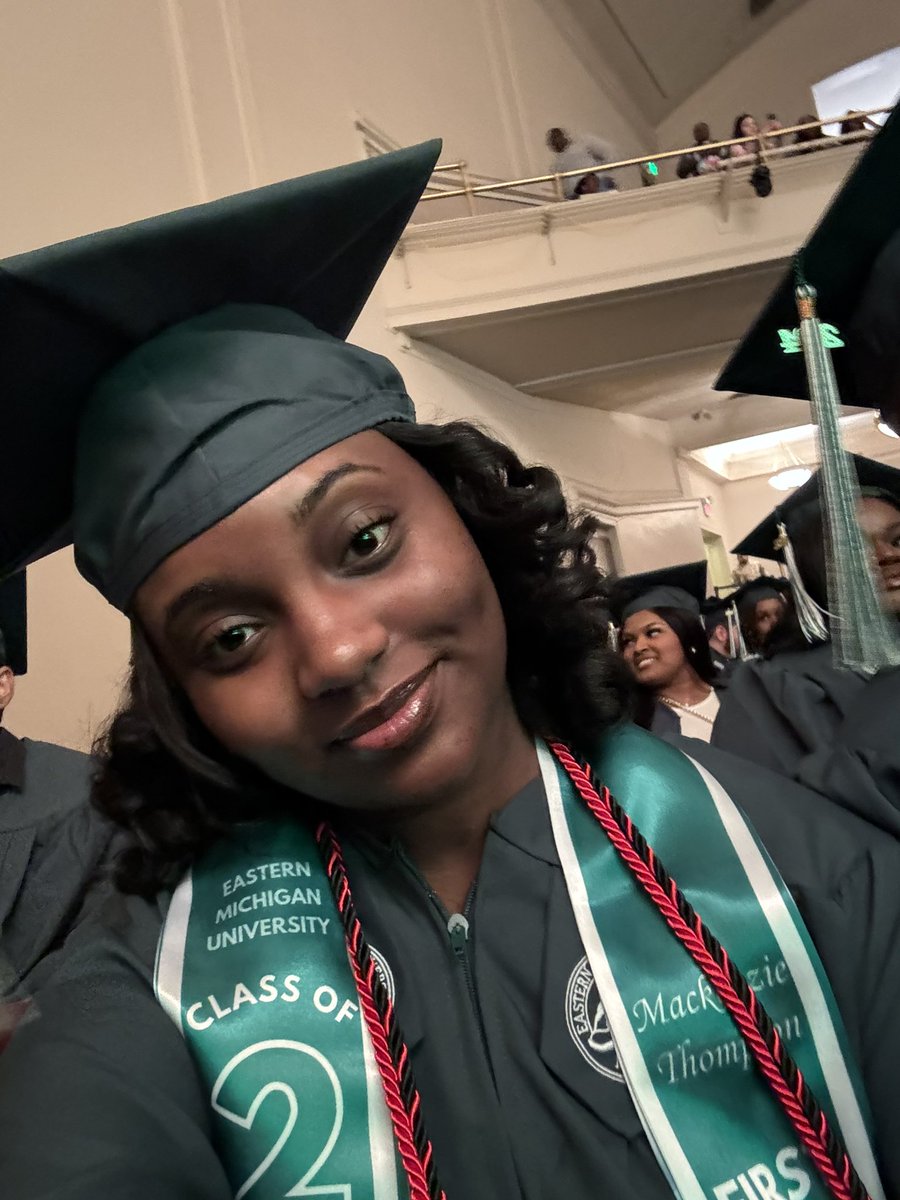 mackenziethomp's tweet photo. I’m proud to announce that I’ve graduated from Eastern Michigan University with a Bachelor of Science in Journalism. My journey as a first generation student wasn’t easy, but my experience was incredibly transformative. I’m so proud of myself, words can’t describe this feeling.💚 https://t.co/vxFGhc3m4a