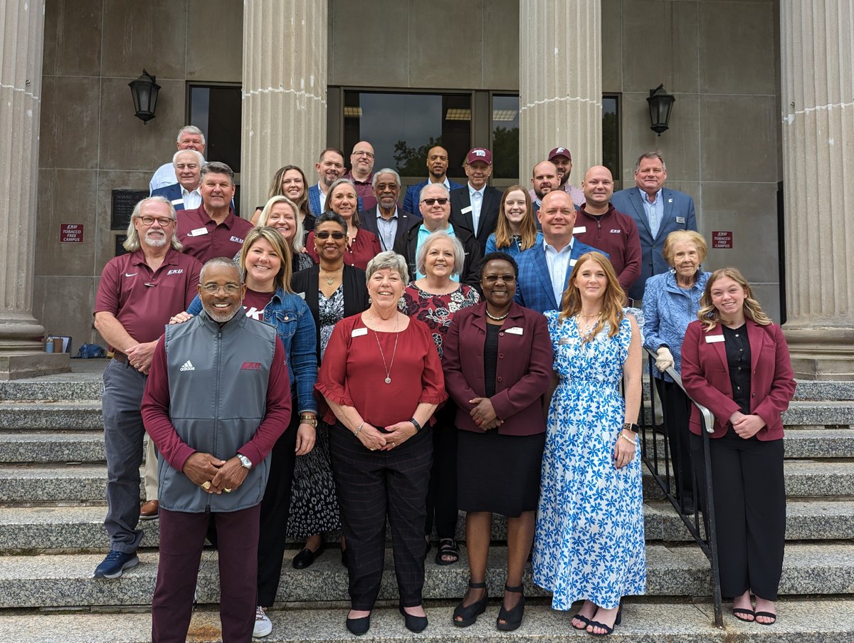 EKUalums's tweet image. This past weekend we had the privilege of hosting our @EKU Alumni Board for their Spring meeting! They got a chance to meet in El Centro, a bilingual tutoring center and the social hub for #EKU's Latino student population. They also recognized our very own Dan McBride!