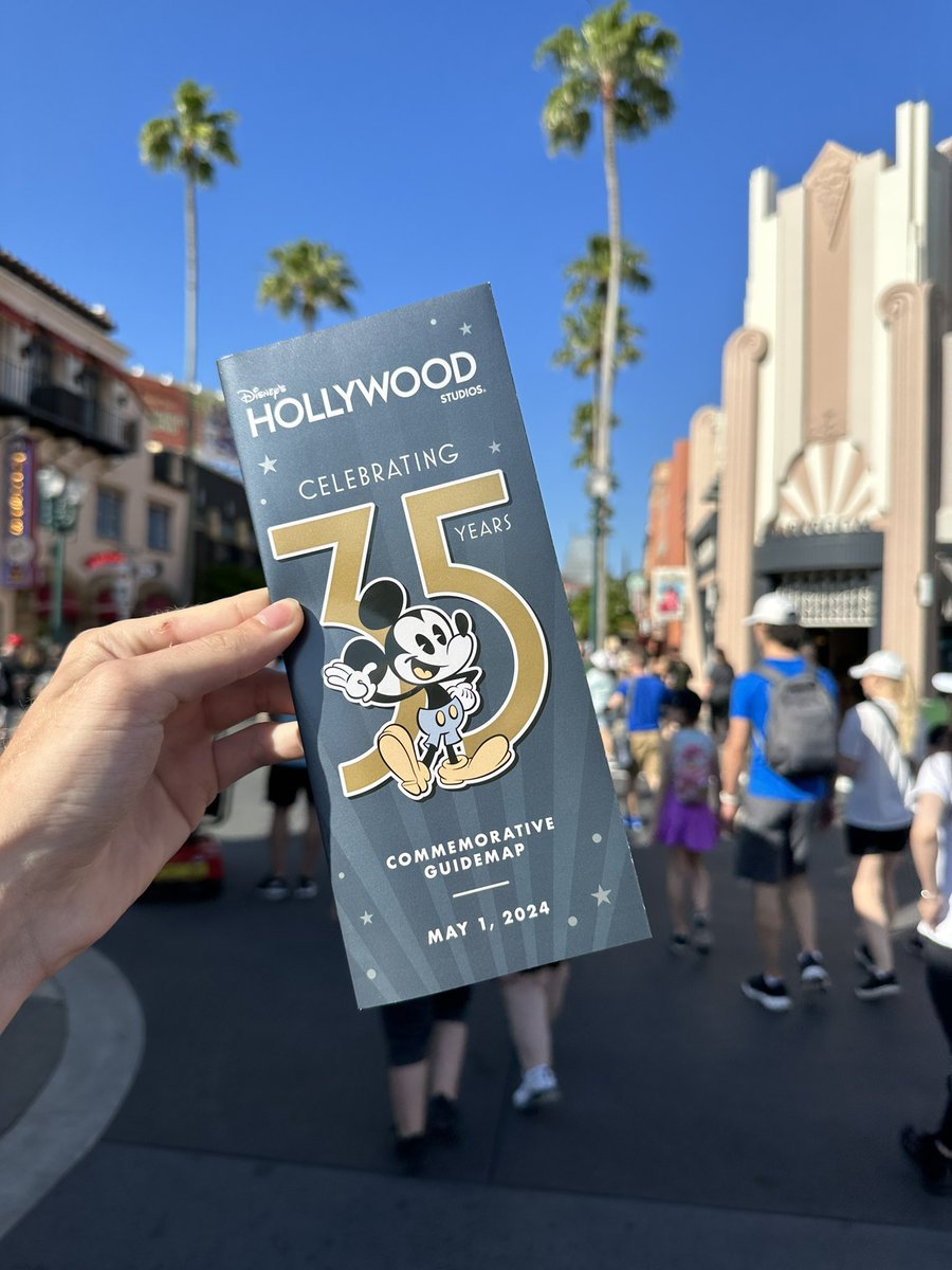 Happy 35th Anniversary Disney’s Hollywood Studios! Thanks for brining us into the movies and creating magic that’ll last a lifetime!

#DisneysHollywoodStudios #WaltDisneyWorld #DisneyCastLife #HollywoodStudios #HollywoodStudios35thAnniversary