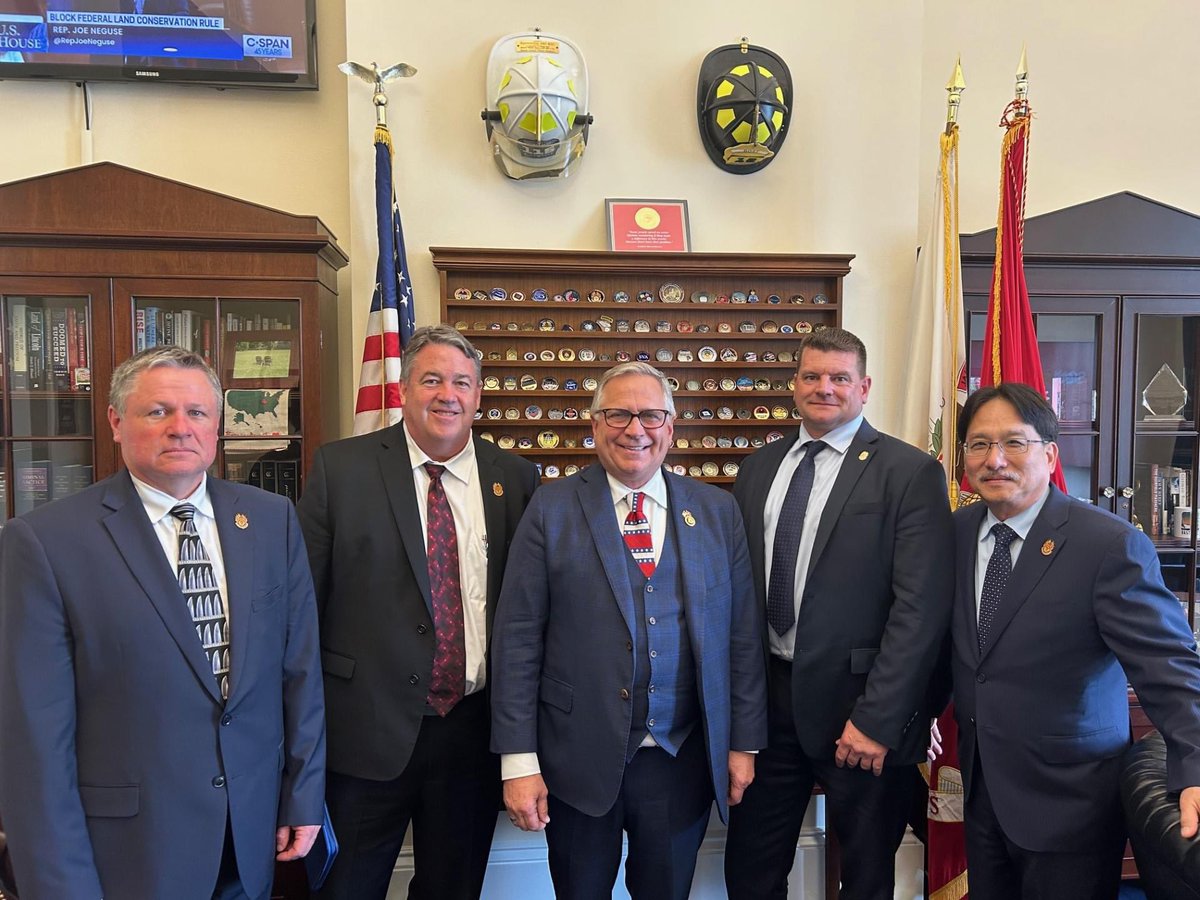 As one of the only former professional firefighters in Congress, it was a pleasure to welcome members of the Illinois Fire Chiefs Association to my office. We discussed first responder response systems and how important emergency technology is in keeping communities safe.