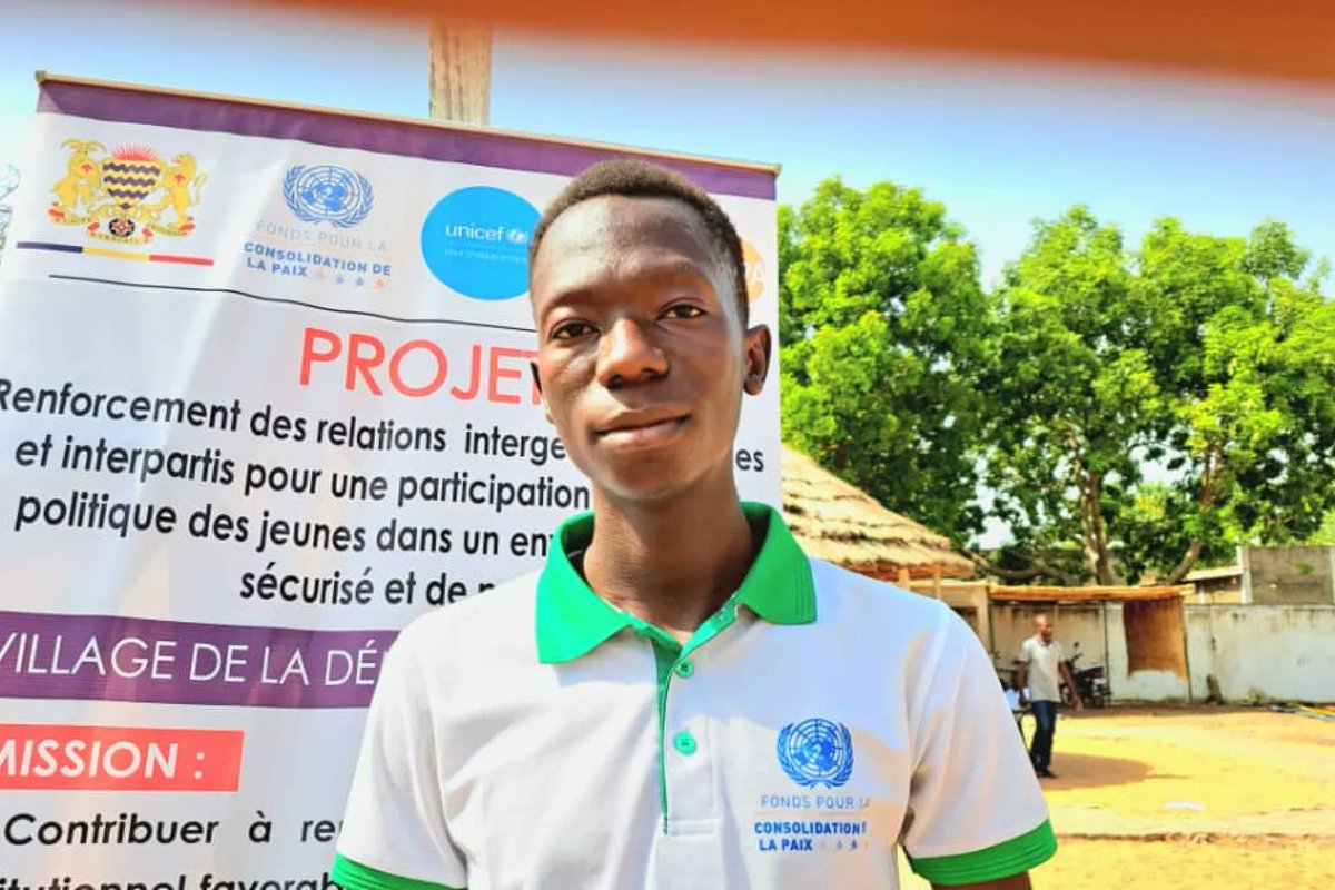 'The activities we are carrying out as part of the [Democracy Village] have enabled many young people to gain a better understanding of peace-building issues and their roles as young people.'
- Franc

#WagePeaceWednesday #Youth4Peace #YouthLead #Yes4YPS 

Photo credit: @UNICEF