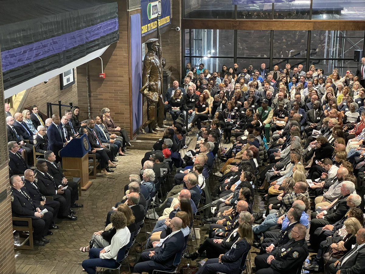 #HAPPENINGNOW: we gather today at @NYPDnews Headquarters with friends and family of those we have lost in the line of duty, honoring those who made the ultimate sacrifice in the line of duty. 

The void left by our brothers and sisters who have made the ultimate sacrifice will