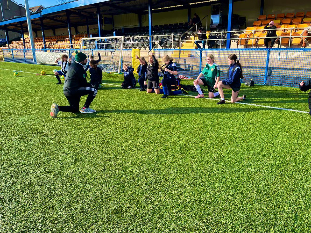 😄 Our Girls Academy recently took part in the Mental Wealth Games as part of the IFA Ahead of the Game Youth programme. The girls played a number of games including ✅ Holding me back ✅ Use your Head ✅ Choice Ball Thanks to Joe Donnelly from TAMHI for facilitating. 🟡🔵