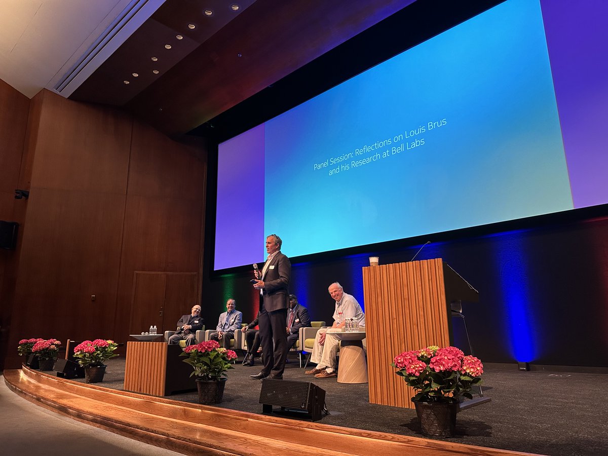 Very honored to be invited to attend an amazing event yesterday at @BellLabs, in honor of the Nobel prize in chemistry awarded to Louis Brus in 2023.  I was seated in the front row with five Nobelists (@Eric_Betzig, Wilson, Bawendi, Brus and Stormer) who did their key work at the…