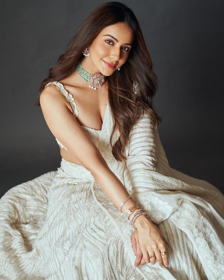 GMgQiJ_bYAEEXVG?format=jpg&name=medium