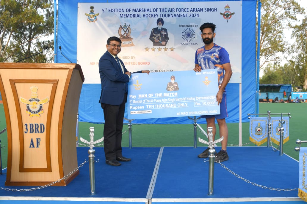 The 5th Marshal of the Air Force Arjan Singh Memorial Hockey Tournament concluded yesterday. A total of 12 teams participated in the exhilarating event, including those from #SriLanka and #Bangladesh. The Punjab Sind Bank emerged victorious in the closely contested final with…
