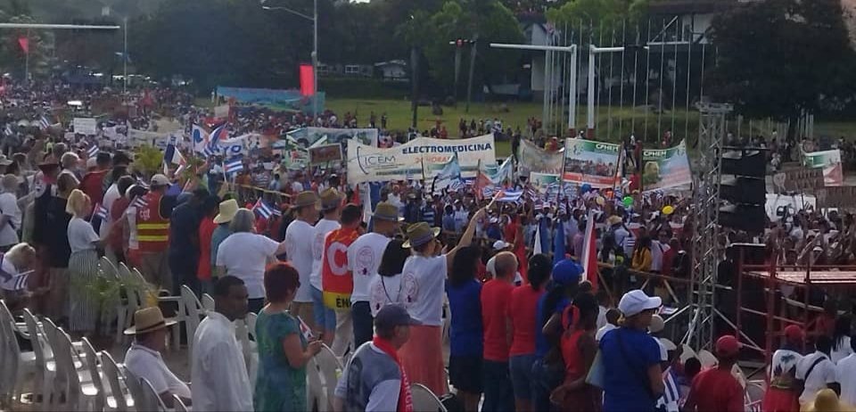 🇨🇺Acompañando a Esteban Lazo Hernández, presidente de @AsambleaCuba , y junto al pueblo santiaguero, en el que confluyen tanta historia y compromiso, celebramos este #1Mayo el Día Internacional de los Trabajadores. ✍️@japortalmiranda 🔗 bit.ly/3JHWIxO #UnidosXCuba 🇨🇺