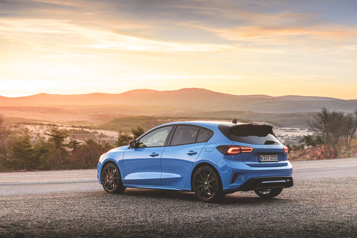 As festival season kicks into high gear and the weather becomes perfect for family road trips, there's no better time to unleash the power of #Ford performance and style. 🌞   

#FordFocus #FestivalSeason #SpringVibes