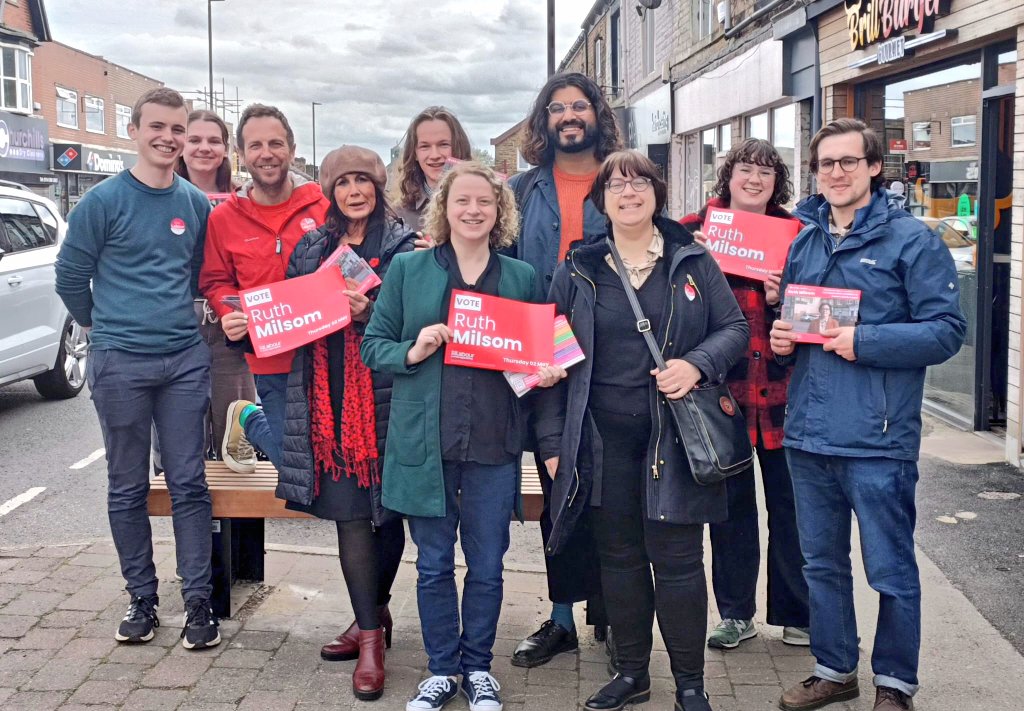 🗳️Today is polling day! Sheffield Labour has a plan to give our city a better, brighter future. Make your voice heard and remember: ⏰Polls are open until 10pm 🪪 Bring Photo ID 🌹Use all your votes for Labour Find your local polling station: iwillvote.org.uk