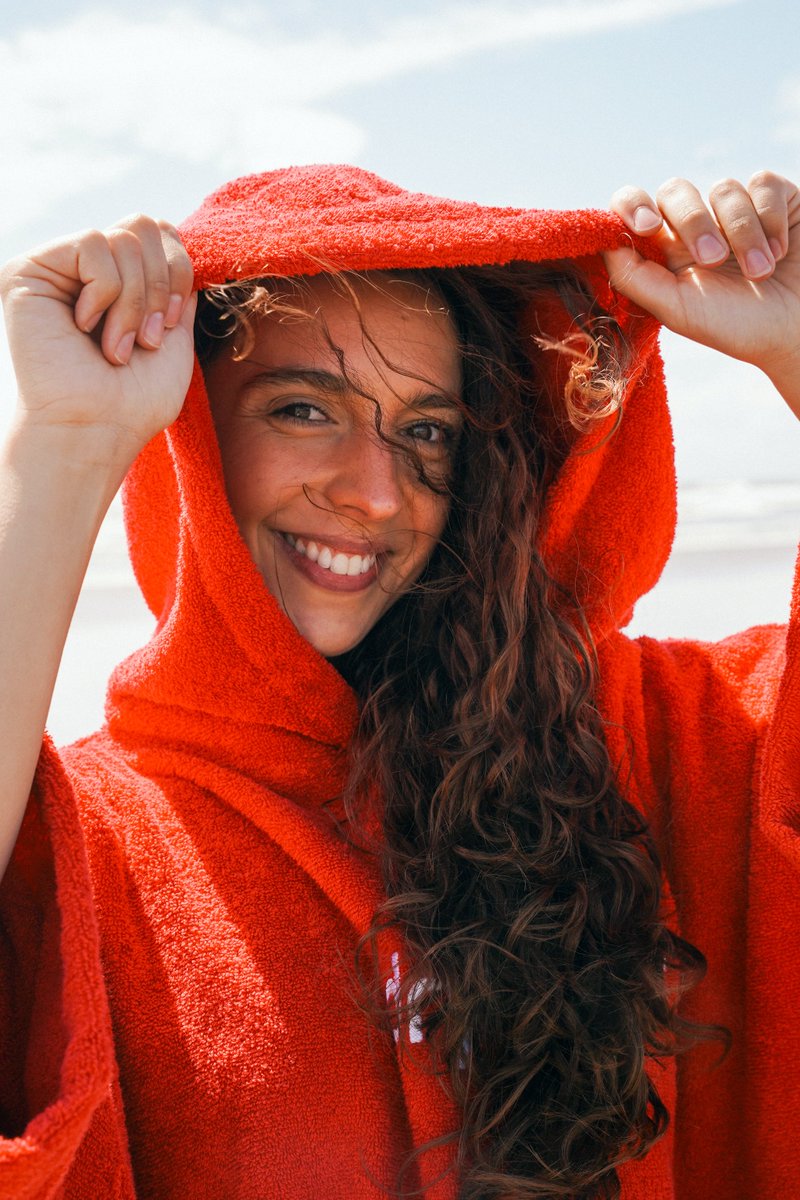 Feel cosy by the coast with the Organic Towel dryrobe®

Available in 5 colours - check out the full range 👇
tinyurl.com/294ksj4z 

#dryrobeterritory #changingrobe #surfponcho⁠