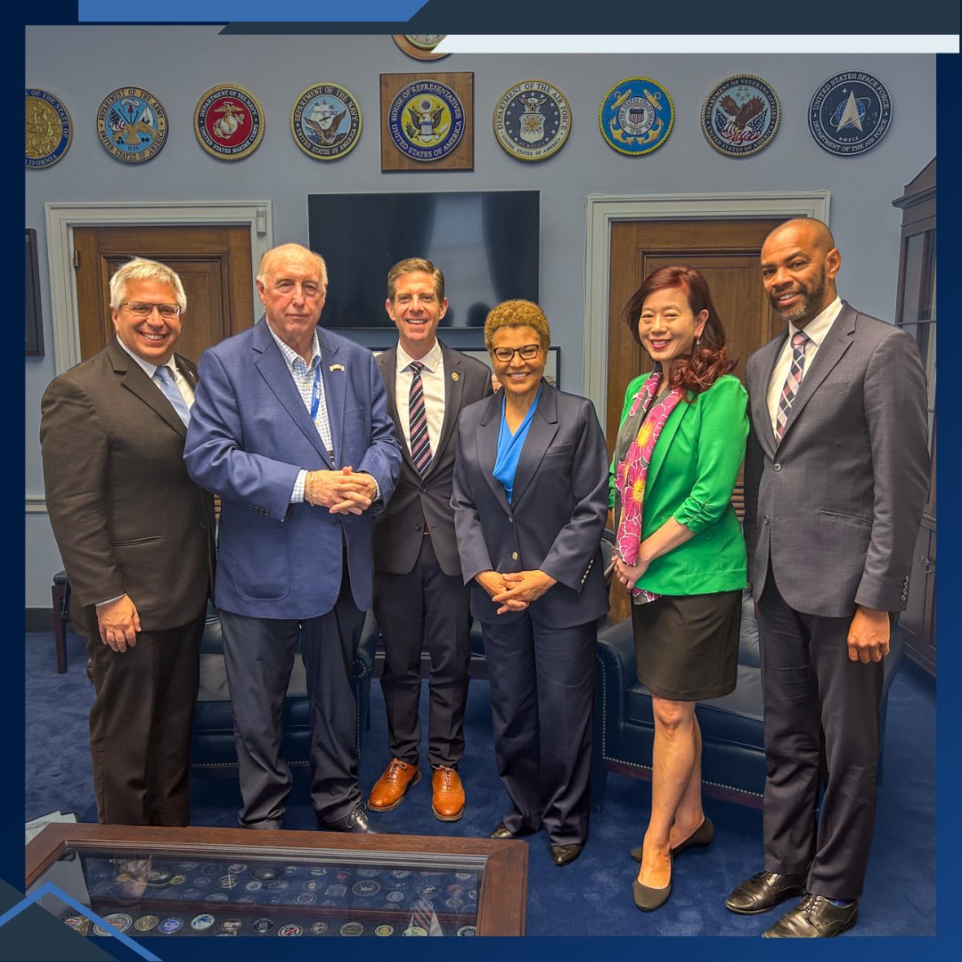 It was great meeting with members of the @usmayors Task Force on Homelessness to discuss how veterans are impacted by homelessness and the need for affordable housing. Our nation’s heroes deserve easier access to housing and care.