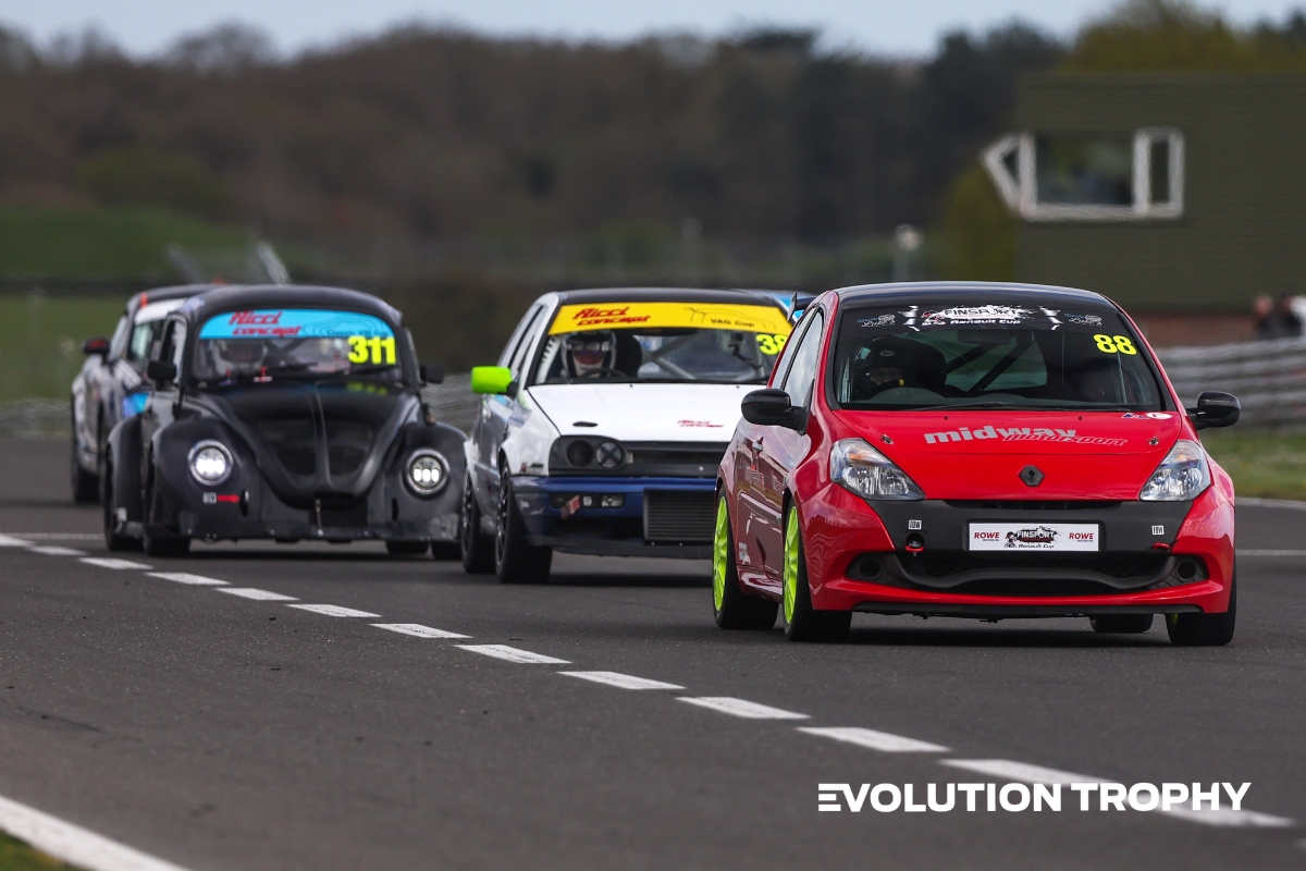 Check out what to expect from this weekend's Spring Race Meeting at Croft in North Yorkshire, with sprint and endurance racing in store across both days. Be sure to tune in to all the action LIVE on YouTube too! PREVIEW - brscc.co.uk/brscc-bounding…