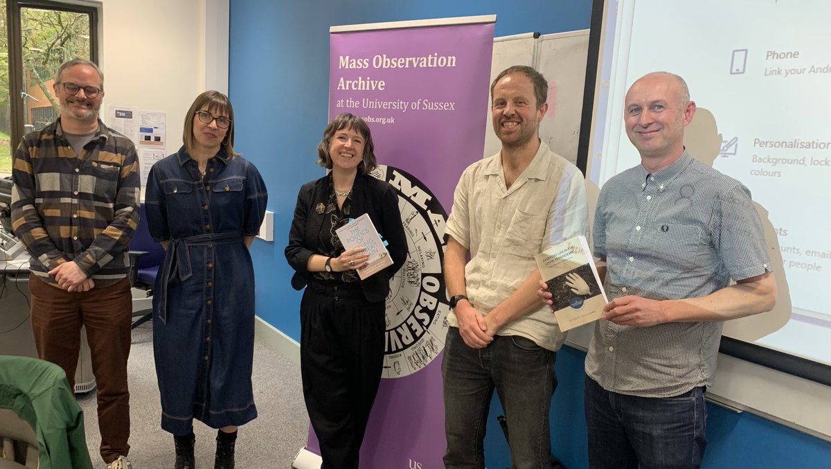 ⁦⁦@SussexPolitics⁩ research seminar ends year with wonderful double book launch for 2 books using Mass Observation Archive data on Brexit Britain and COVID-19 pandemic with Ben Jones, @MassObsArchive⁩ ⁦@ea_robinson⁩ Jonathan Moss ⁦@Nobbyclarke1⁩