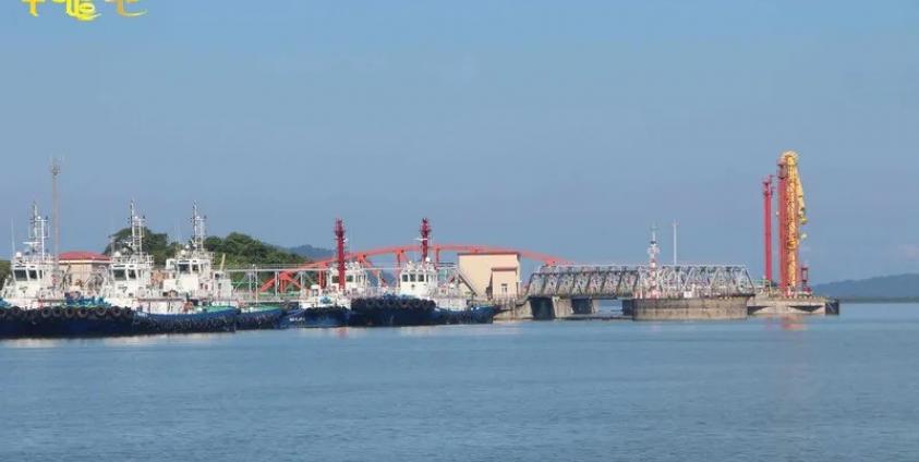 500 Chinese Arrive to Work on Kyaukphyu Deep-Sea Port, Amidst Fierce Fighting and AA Army Closing In About 500 Chinese nationals have reportedly arrived in Kyaukphyu Township at a time when Rakhine State is gripped by fierce conflict between the AA army and the Junta,