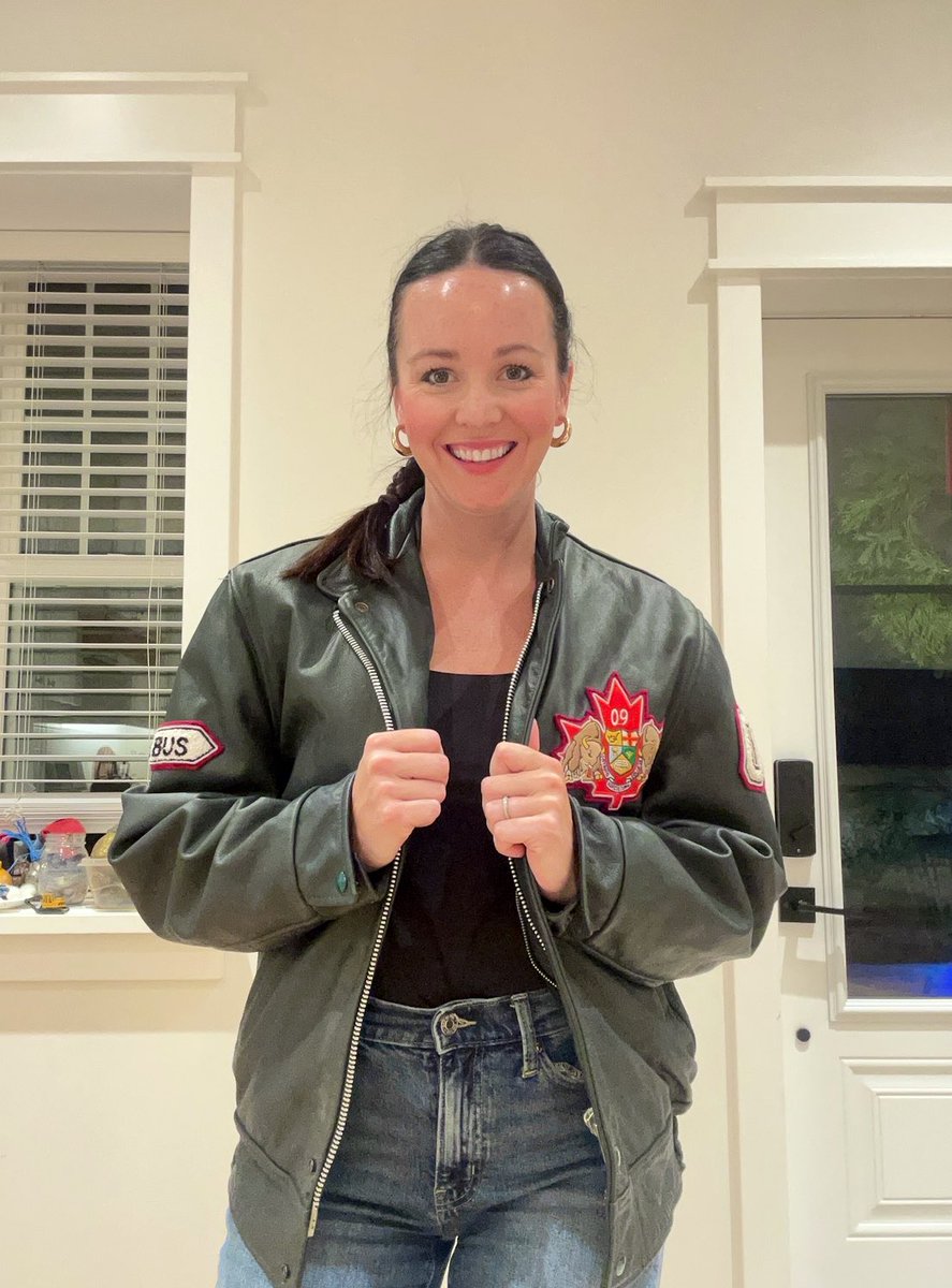 Remembered before I headed to Cali 🌴 this week, to grab a shot of me in my Aggie leather jacket #iykyk Happy 150th birthday @UofGuelphOAC, what a milestone!!!👏🏻 Keep the pics coming today fellow Aggies! @UofGAlumni @uofg ❤️💛🖤 #OAC09 #09Bisons