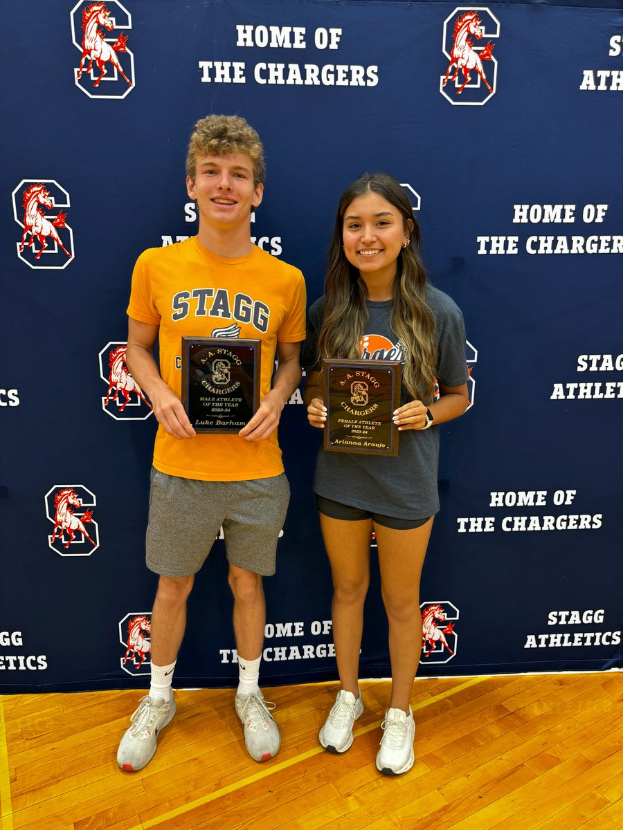 Congrats to Luke Barham & Arianna Araujo for earning The Athlete of the Year Award for the Class of 2024! Amazing accomplishments these 2 have achieved! #chargerpride @StaggBowling @StaggBoysTF @StaggXCountry @stagghighschool @CHSD230
