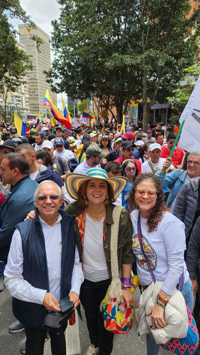 #LeMarchoCambio el Gobierno del Cambio marcha sus reformas junto al pueblo!!!!