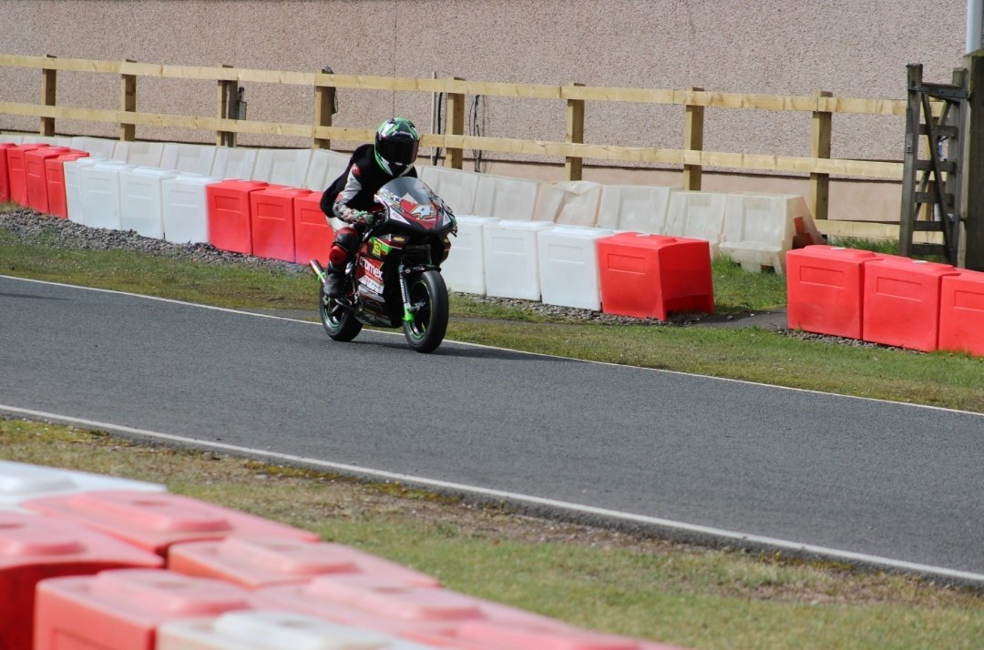 Rowrah Trackday 

Travis Shaw was getting some track time on his Metrakit at Rowrah over the weekend. 

📸 @lizjphotography2024

#MotoGP #BSB #WSBK