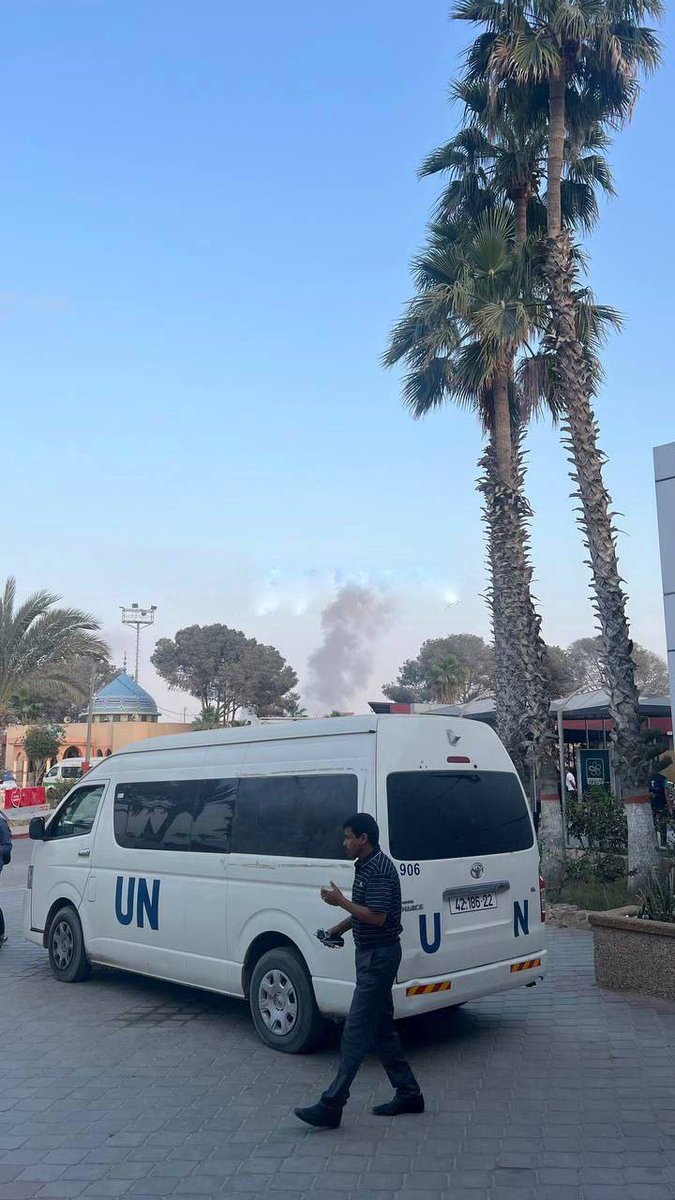 Son Dakika Terörist İsrail'in savaş uçakları, Gazze Şeridi'nin güneyindeki Rafah kapısı yakınına hava saldırısı gerçekleştirdi.