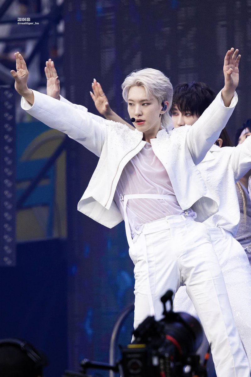 240428 Follow Again to Seoul
우리만 아는 언어로 주문 거네❤️‍🔥
#호시 #HOSHI
#세븐틴 #SEVENTEEN