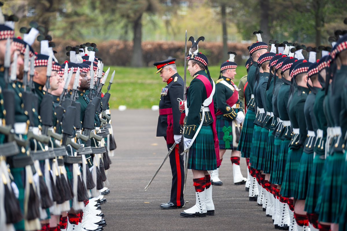 Preparing for State Ceremonial and Public duties in Scotland, BKA Coy were today inspected by Comd 51X. When not committed to ceremonial duties, BKA Coy are a Rifle Company with all the skills of a modern-day infantry force.@The_SCOTS @bkacoy_oc