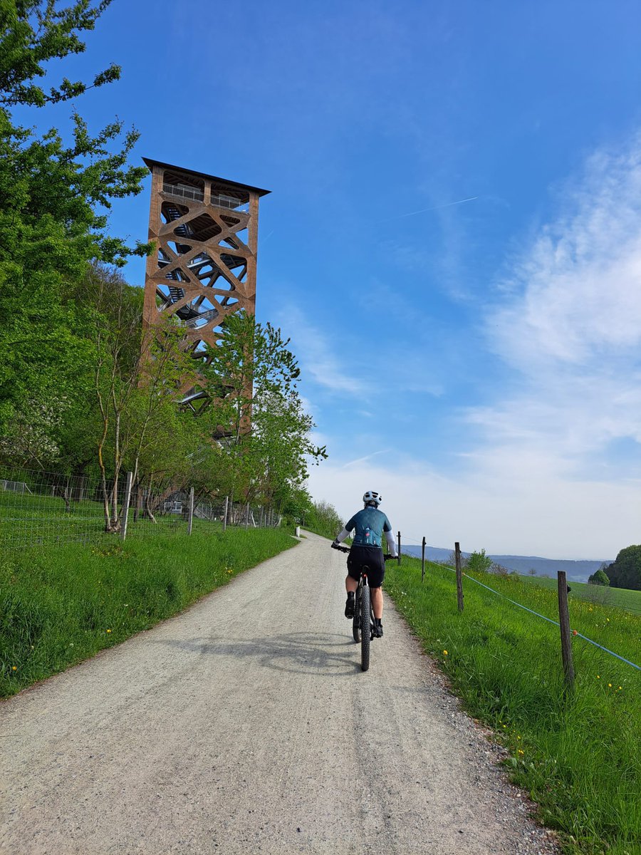 Mit Anna eine schöne Biketour zum Hasenberg und um den Egelsee gemacht. Schön wars. 🚴‍♀️😍