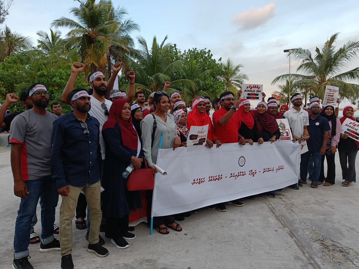 #MayDay2024 #Maldives In solidarity with protestors, and supporting their calls to reduce @mvpeoplesmajlis MP overpaid salaries and all the excessive undue 'privileges' to which they have no justifiable entitlement to. This abuse of public office must end. Stop #TheftOfMaldives!
