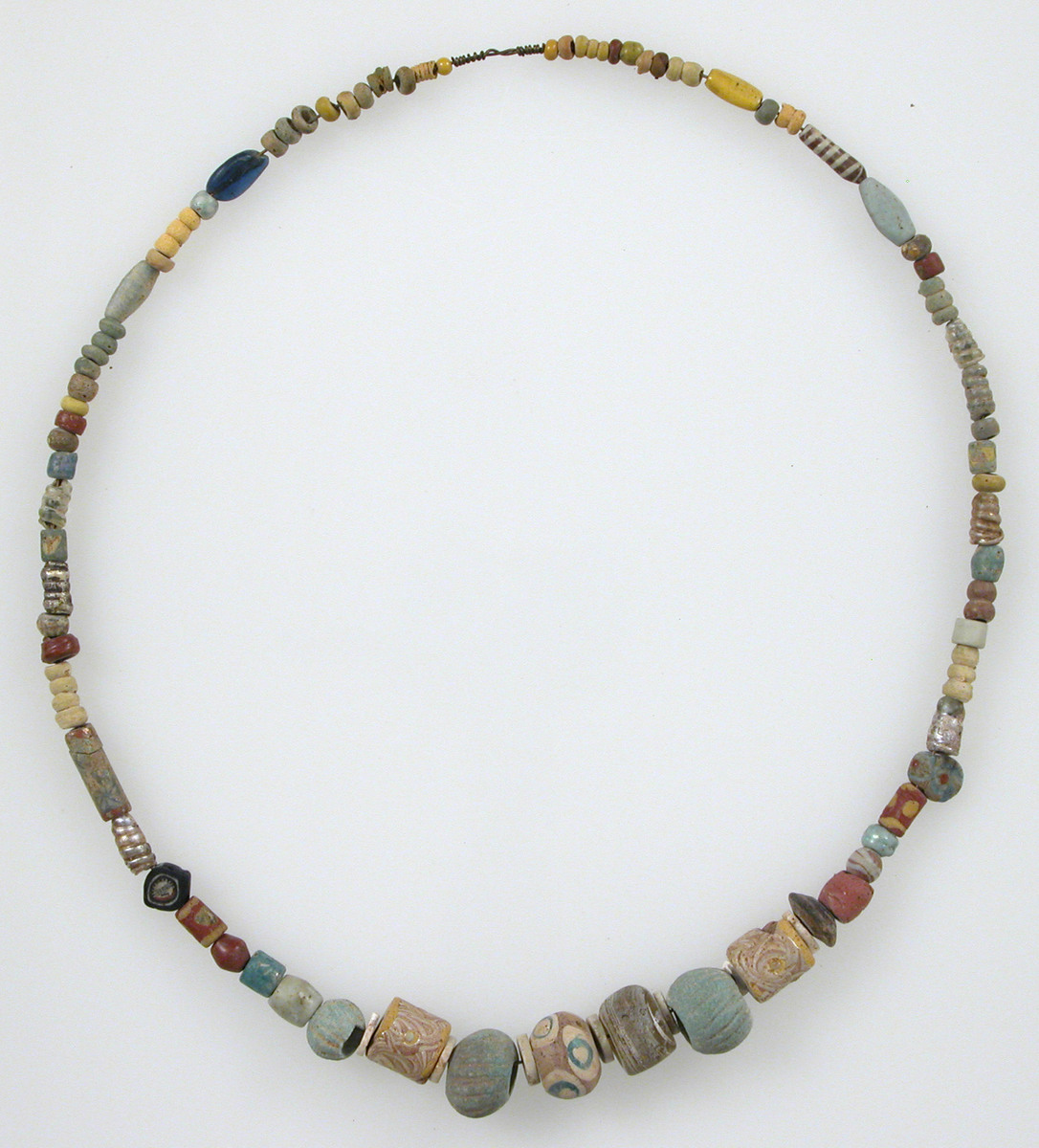 Necklace metmuseum.org/art/collection…