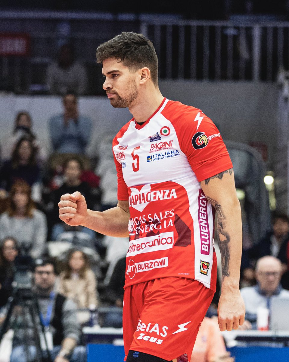 🙌🏽 | ALONSO

Roamy #Alonso saluta Piacenza dopo 2️⃣ stagioni e 1️⃣ #CoppaItalia vinta in ⚪️🔴

Grazie di tutto, Roa! 🙌🏽

#atuttogas #gassalesbluenergy #youenergyvolley #superlega #alonso #roamyalonso