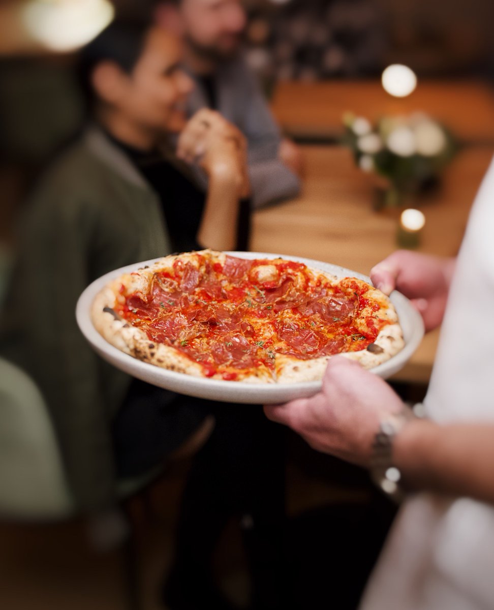 Happiness is watching your #pizza coming towards your table 🍕😍