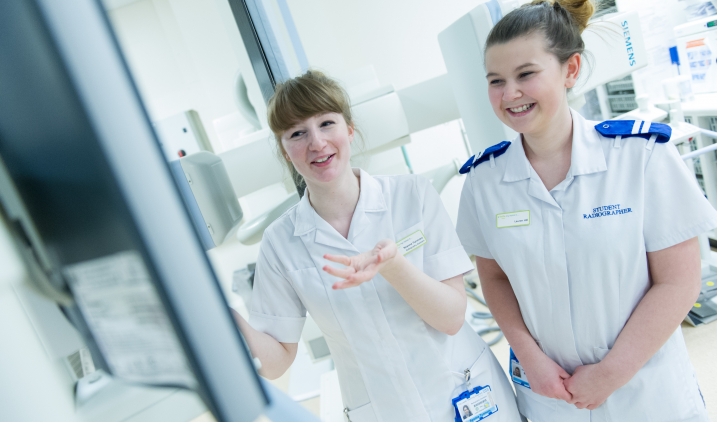 NHS summer shadowing programme 👩‍⚕️ Year 12 students interested in a career in the NHS are invited to shadow a member of staff at our Trust for a day during the summer holidays. Clinical and non-clinical opportunities are available. Apply before 31 May ➡️ ow.ly/gWGj50RtRaB