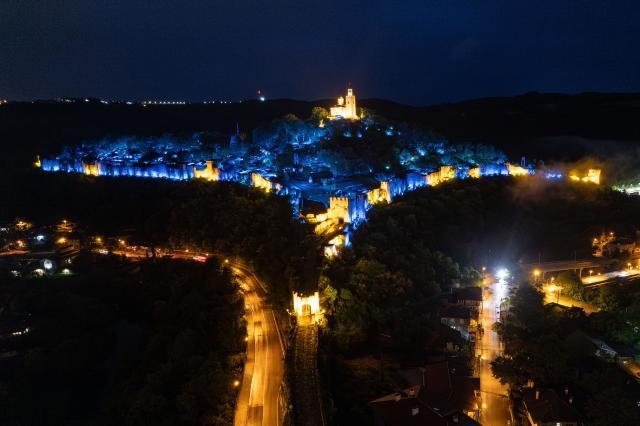 ✨Today marks the 20th anniversary of the 2004 EU enlargement. Iconic landmarks in the 10 Member States celebrating their accession to the EU are illuminated. #20YearsTogether 🇪🇺 📸pictures available here: europa.eu/!VNHtXd