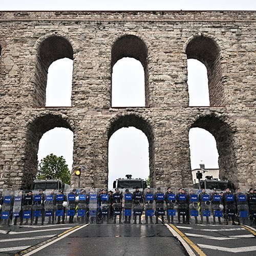 🛑 Şarkıcı Mustafa Sandal: “Darısı sınırlarımızın başına.”